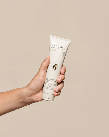 Natulique Hair Bond Leave-In Mask Stap 6 - in de hand
