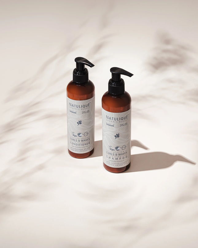 Natulique Curls & Waves Shampoo - in donkere setting