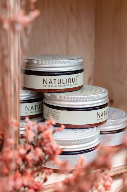 Natulique Medium Hold Hairwax 75 ml - in salon-setting