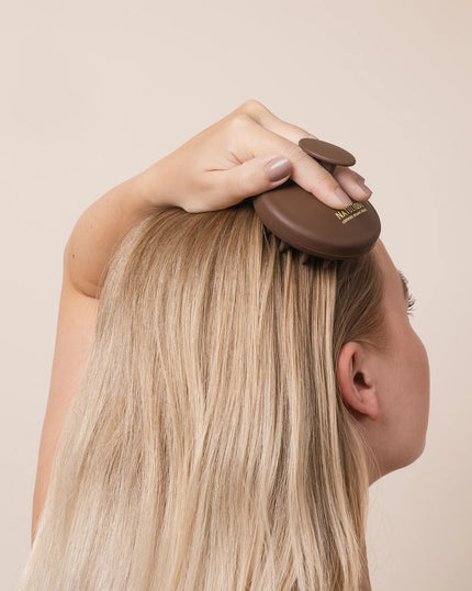 Natulique product - zijaanzicht, op droog haar