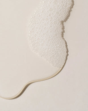 Natulique Perfume-Free Hairwash - textuur close-up