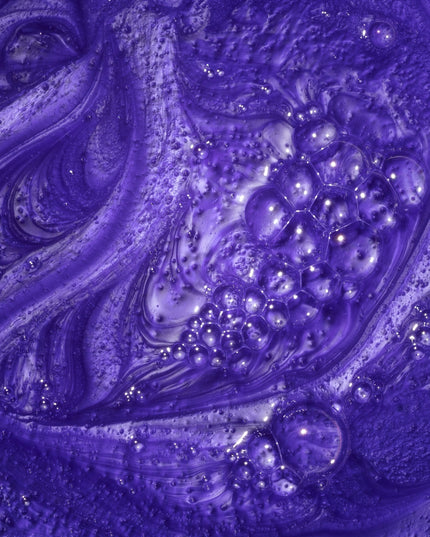 Natulique Pure Silver Shampoo - textuur close-up